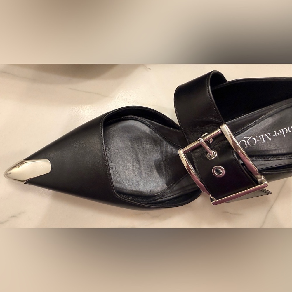 Alexander McQueen Black Kitten Heel Shoes - Picture 7 of 13